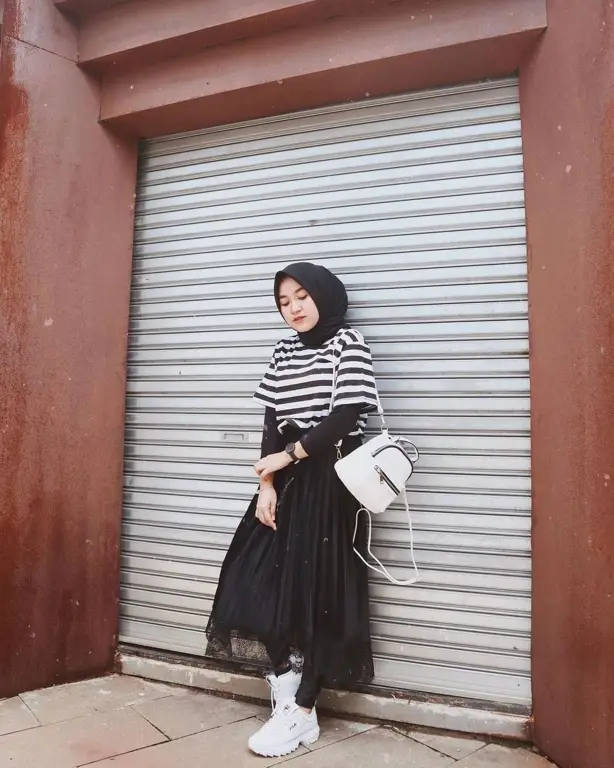 Ootd ulang tahun hijab dengan tema rustic yang manis dan natural