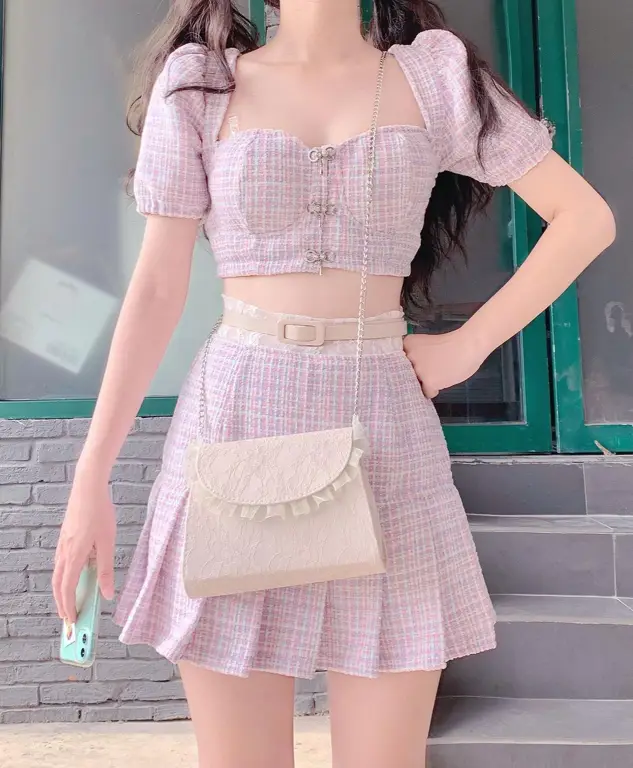 Oufit wanita bergaya Korea