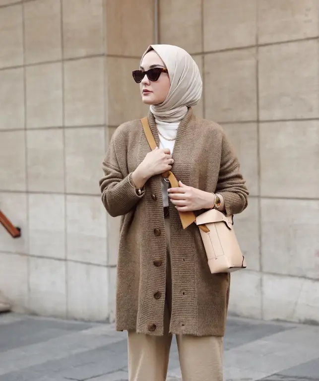 Gaya Hijab Stylish untuk ke Mall