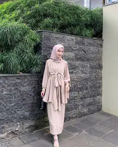 Contoh OOTD Kondangan Simple Hijab yang Elegan