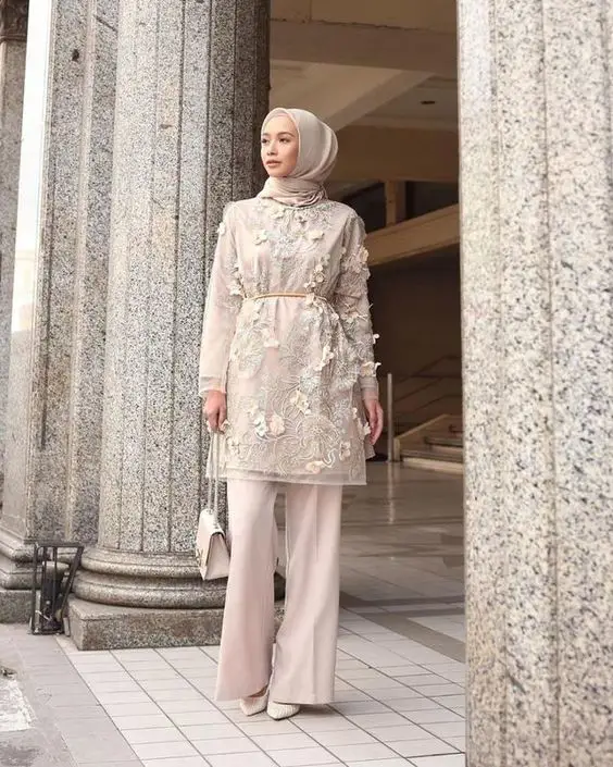 Contoh outfit kondangan non hijab yang elegan