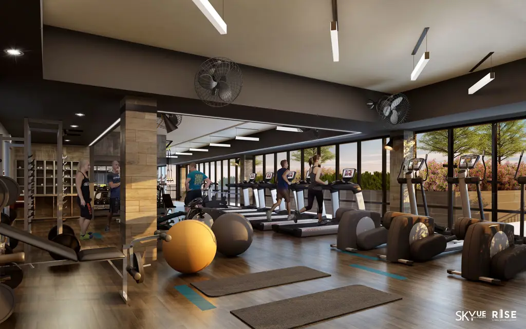 Interior modern SDDE Gym yang dilengkapi dengan peralatan terbaru