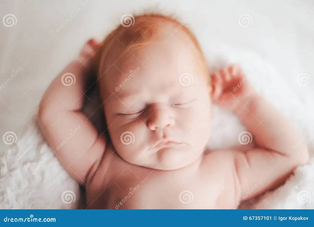 Bayi tidur dengan nyenyak