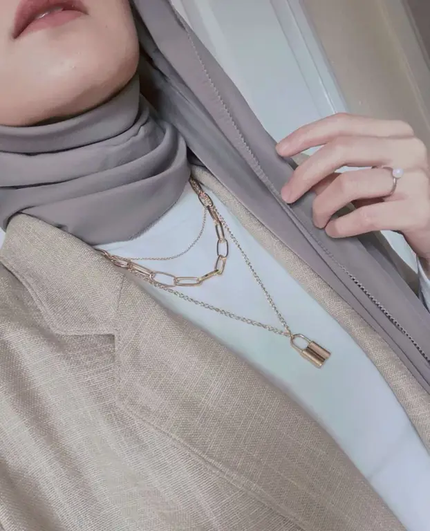 Contoh kalung hijab minimalis