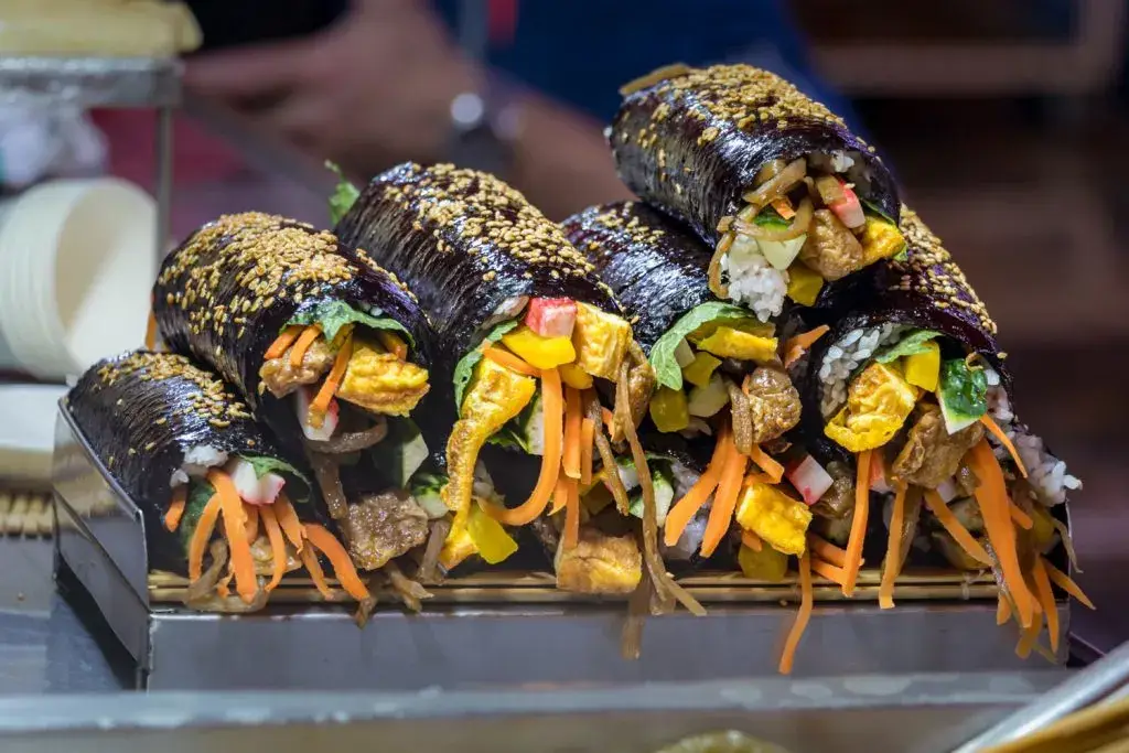 Berbagai macam makanan Korea yang lezat