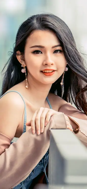 Wanita Asia yang cantik