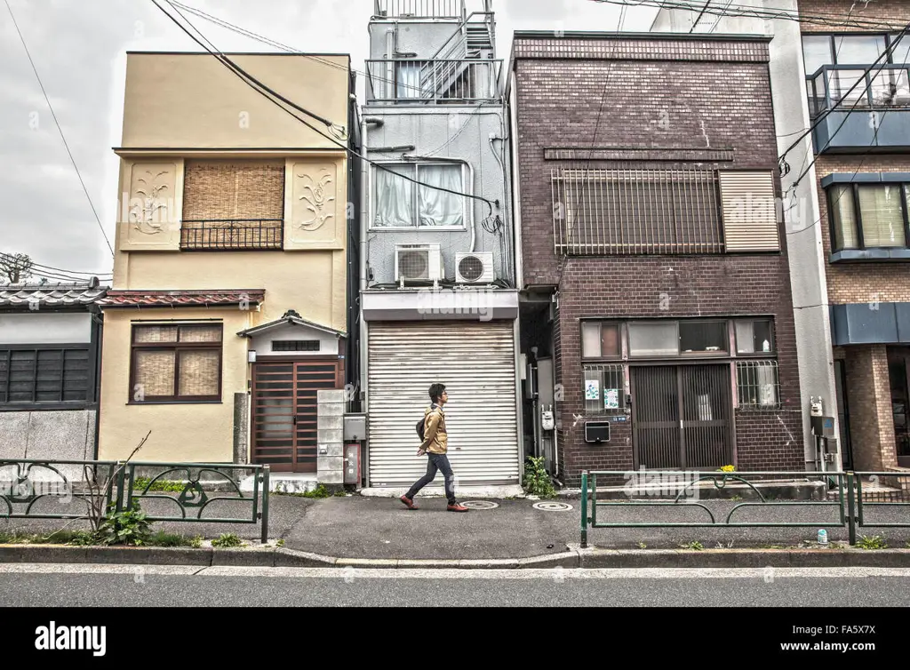 Jalanan di lingkungan perumahan Jepang