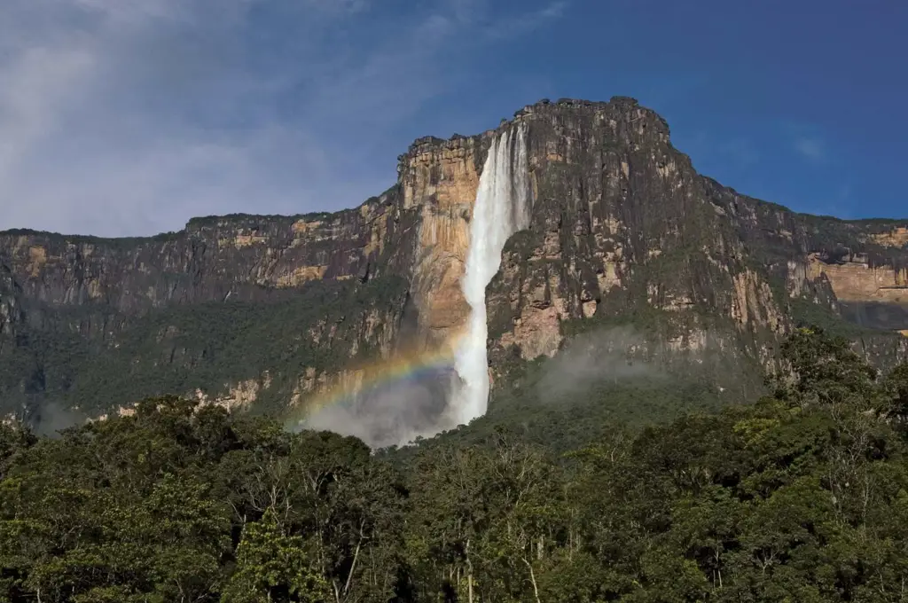 Air Terjun Angel yang megah di Venezuela