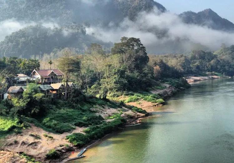 Pemandangan indah di Bokeo Baru