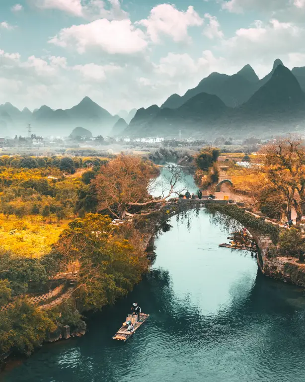 Pemandangan alam yang indah di Cina