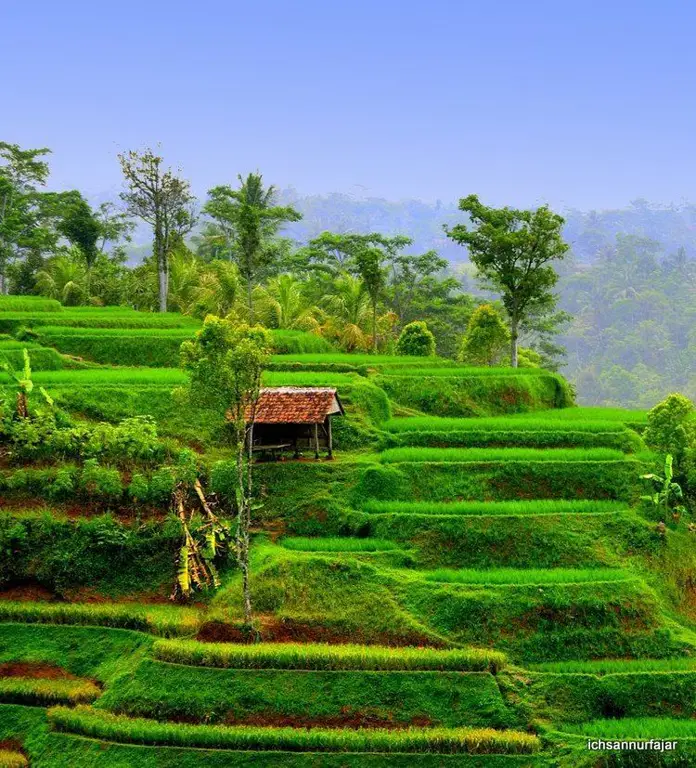 Pemandangan alam yang indah di Jawa Barat