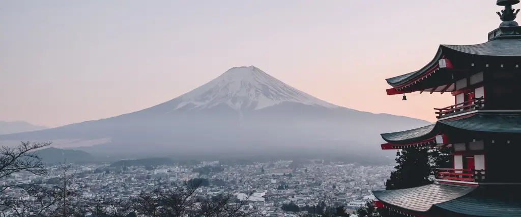 Gambar pemandangan alam Jepang yang indah