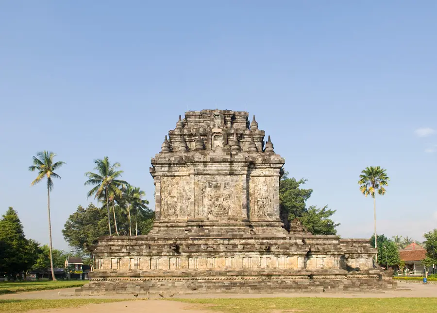 Candi-candi kuno di Jawa