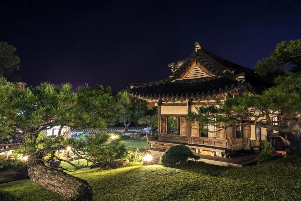 Rumah tradisional Korea Hanok