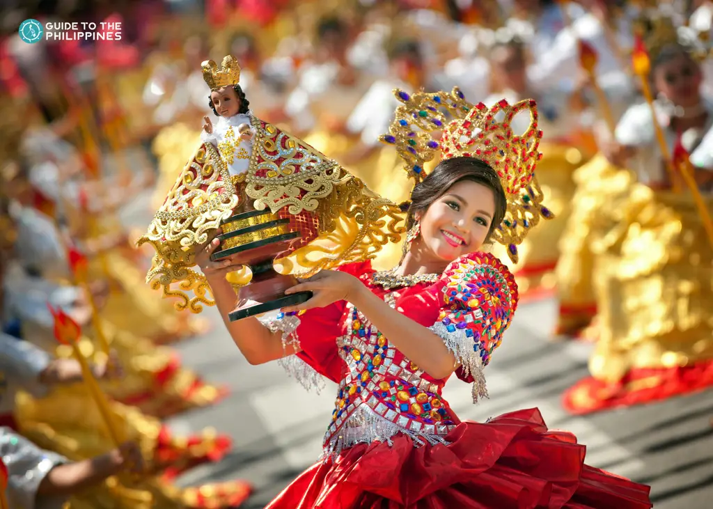 Gambar yang menampilkan keindahan budaya dan tradisi Filipina