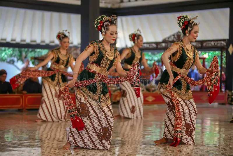 Tari tradisional Jawa yang indah