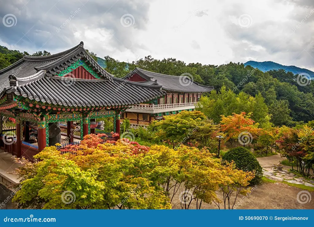 Candi Korea di tengah pegunungan