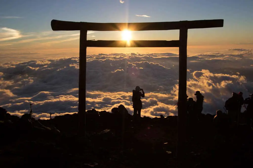 Pemandangan Gunung Fuji yang megah