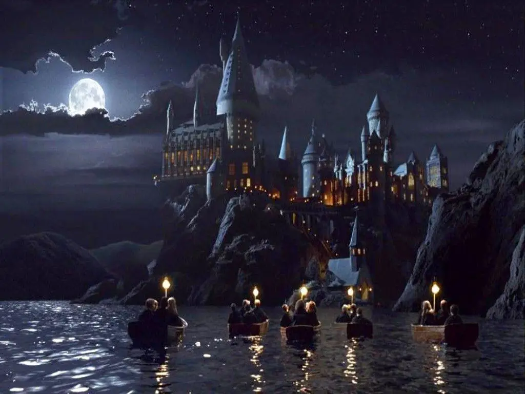 Kastil Hogwarts yang megah