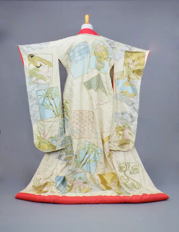 Pakaian tradisional Jepang seperti kimono