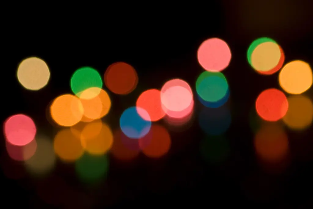 Lampu Natal dengan efek bokeh yang indah