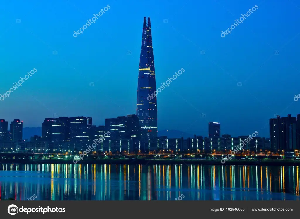 Pemandangan malam Sungai Han di Seoul yang indah