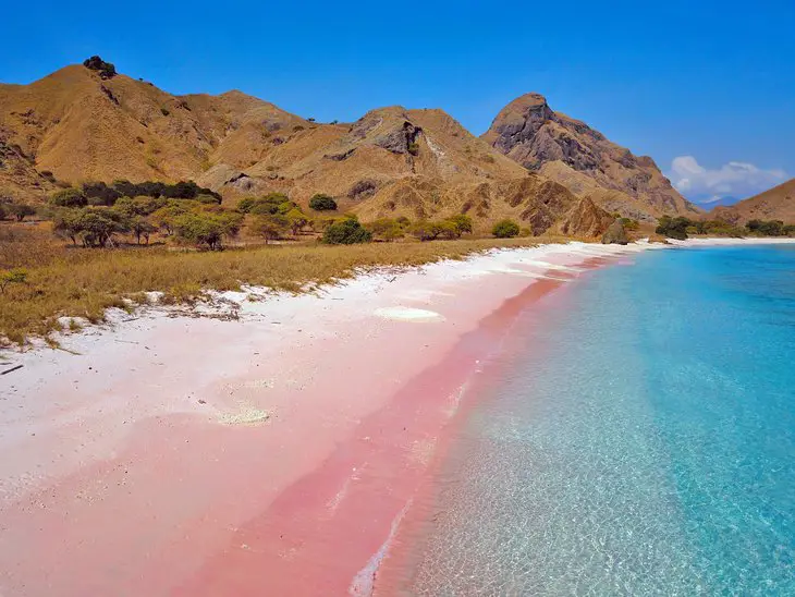 Pantai-pantai indah di Indonesia