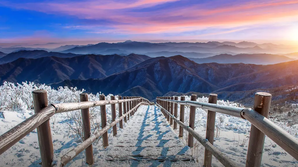 Pemandangan musim dingin di Korea yang tertutup salju