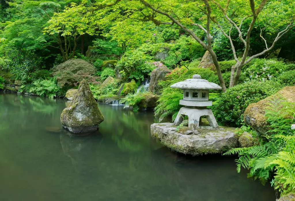 Taman Jepang dengan efek bokeh