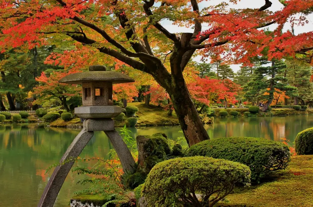 Taman Kenrokuen yang indah di Kanazawa, Ishikawa