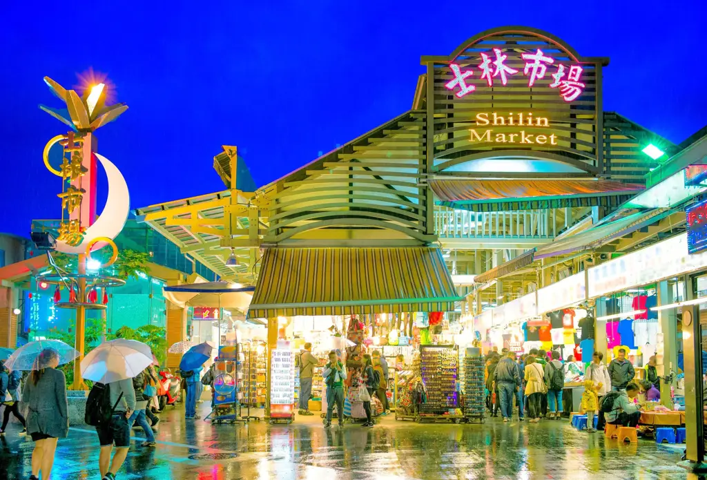 Suasana pasar malam di Taiwan