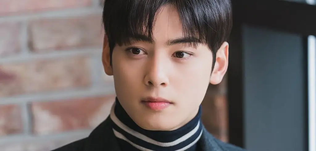 Cha Eunwoo sebagai Lee Su Ho dalam True Beauty