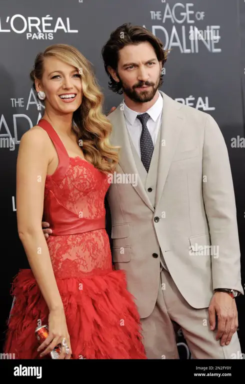 Michiel Huisman dan Blake Lively dalam film The Age of Adaline