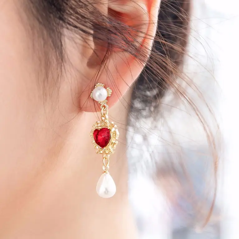 Beragam model anting korea panjang