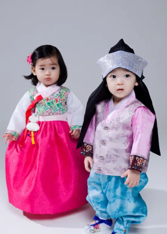 Aneka model baju anak casual Korea yang stylish dan nyaman