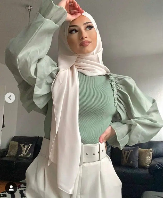 Gambar berbagai model hijab yang sopan dan anggun