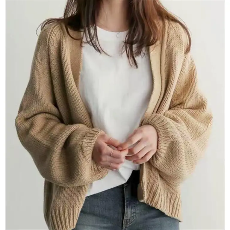 Berbagai model sweater wanita Korea yang stylish dan modis