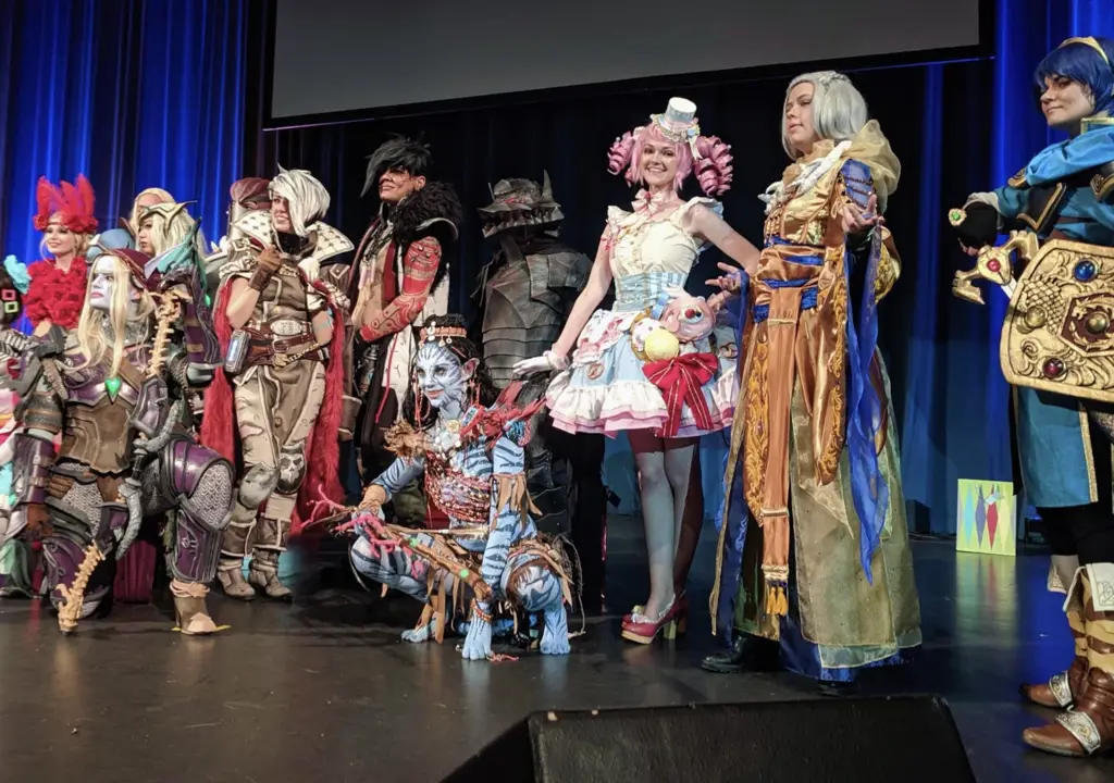 Foto kegiatan komunitas cosplay yang positif dan ramah