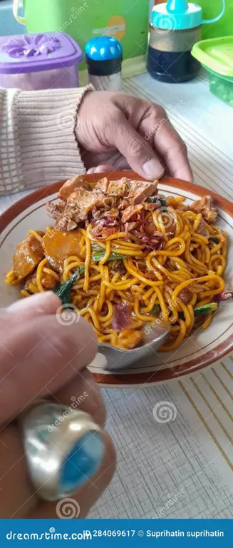 Aneka jajanan kuliner khas Indonesia