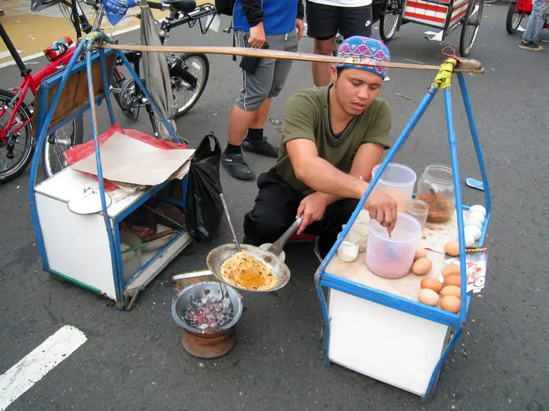 Jajanan kaki lima yang viral di Jakarta