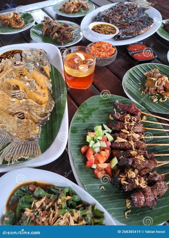 Makanan tradisional Sunda yang lezat dan menggugah selera