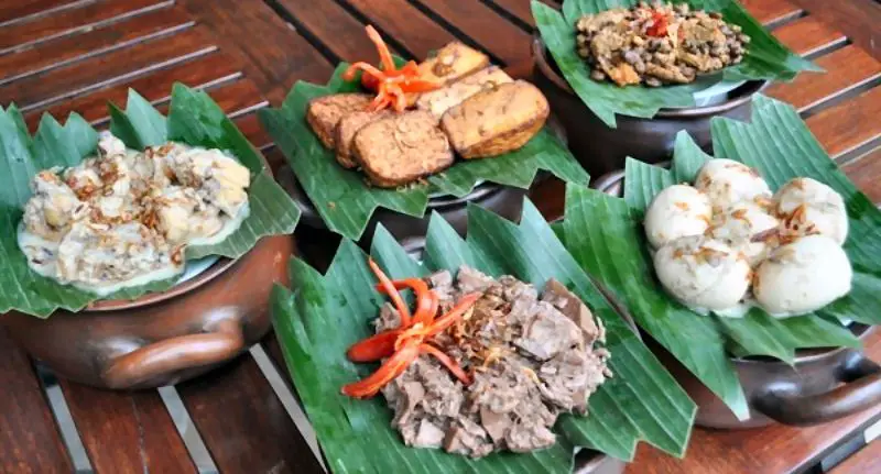 Makanan khas Jawa Barat di Susukan Lebak