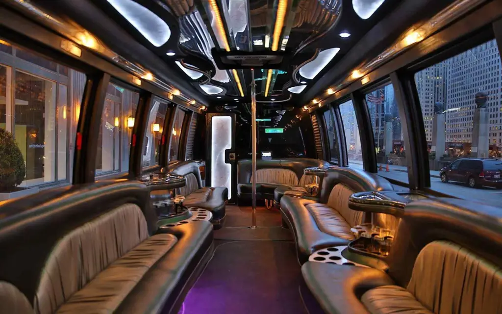 Interior bus umum