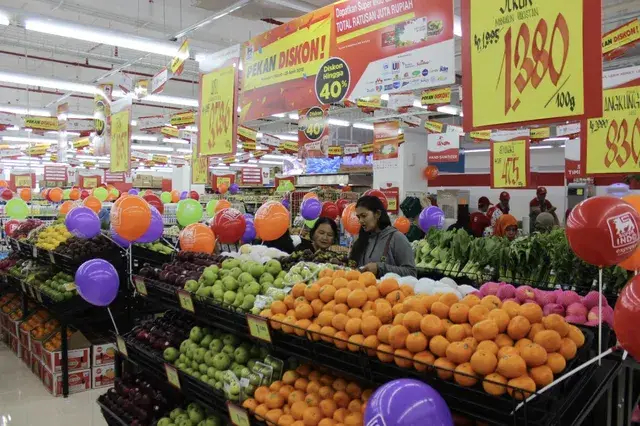 Bangunan Super Indo Pondok Bambu dari luar