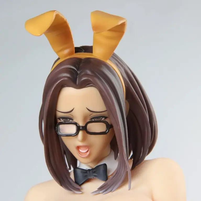 Cara memajang figur hentai