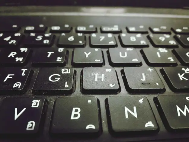 Gambar keyboard komputer dari dekat