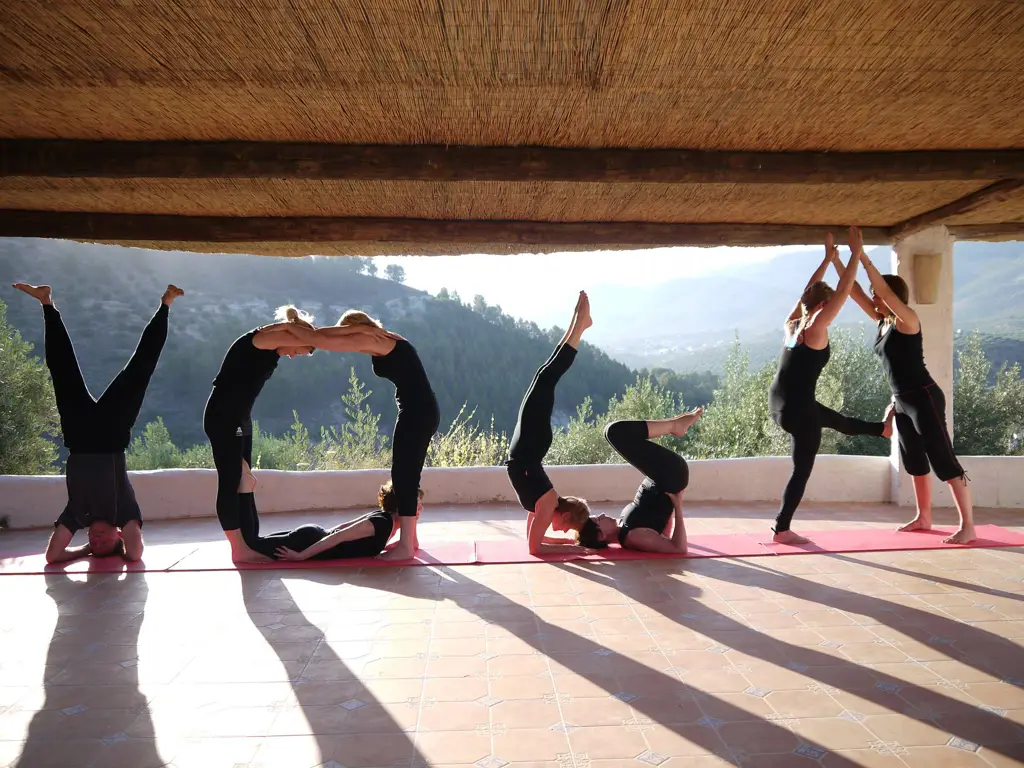 Suasana tenang di tempat yoga