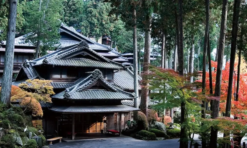 Penginapan tradisional Jepang (Ryokan) di dekat rute Fujiura Meguri