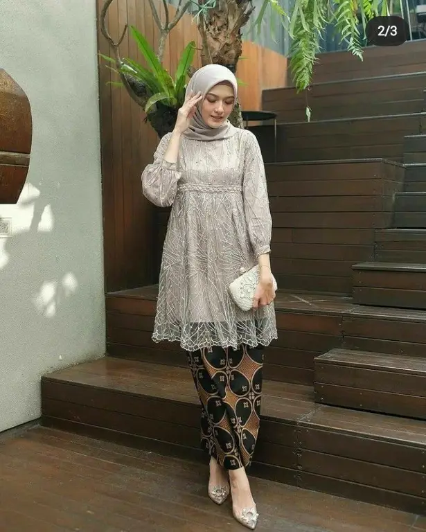 Model baju adat hijab kombinasi kebaya