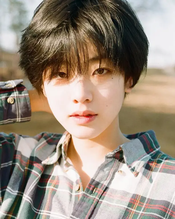 Contoh model rambut wanita tomboy Korea pendek